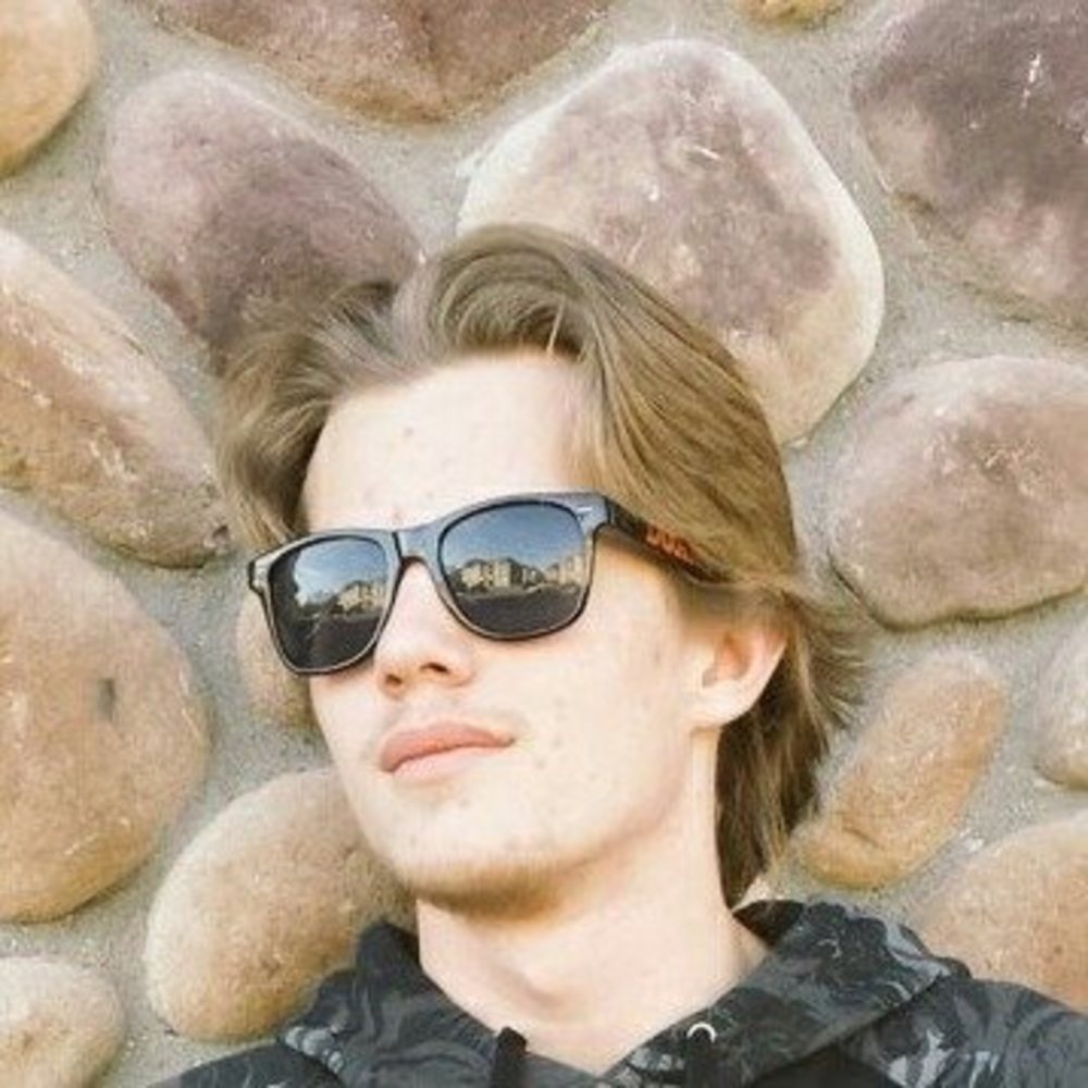 Meet your Posher, Alex